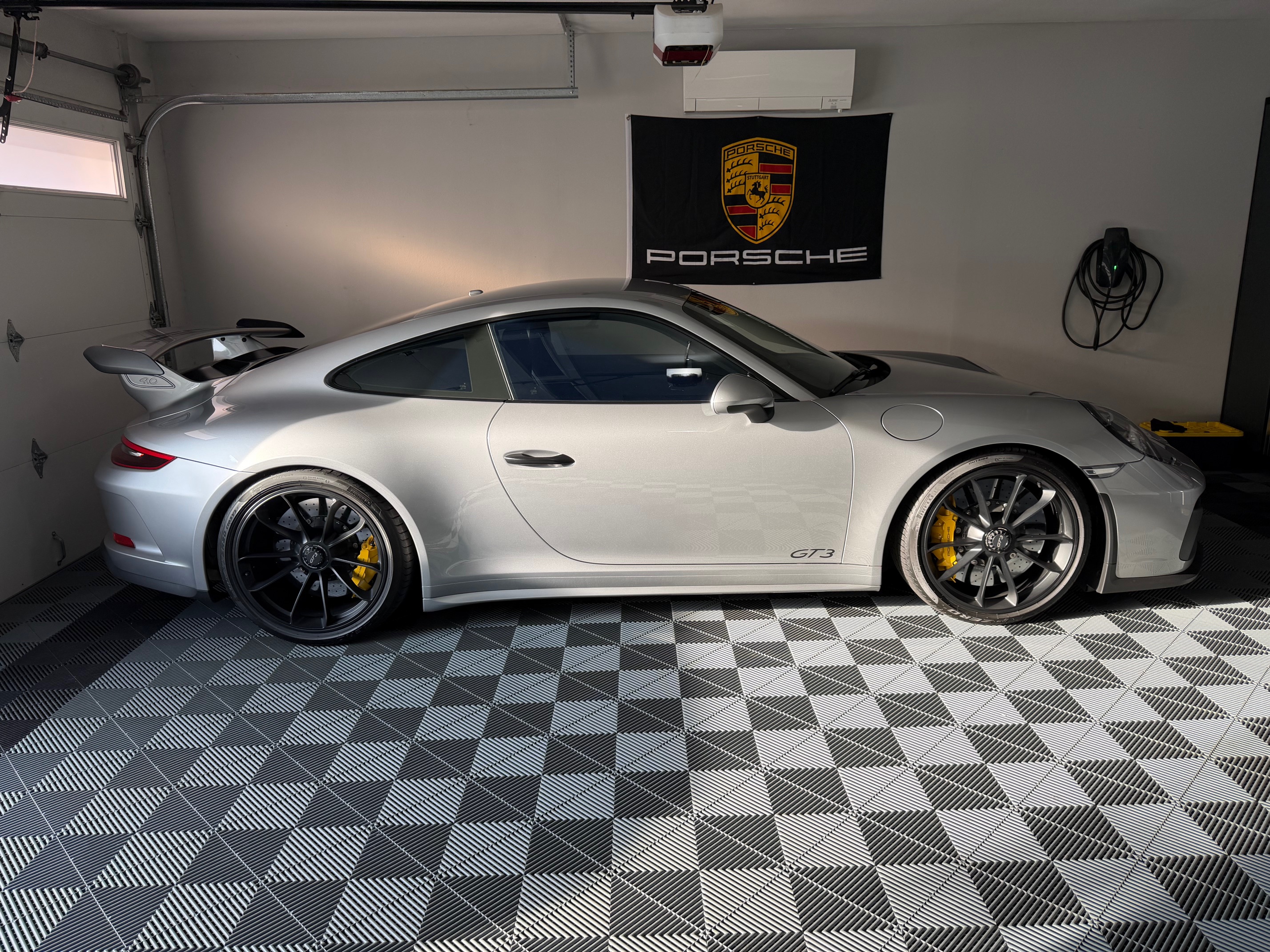 Signature Mobile Detail in Denver, Colorado detailing a Porsche